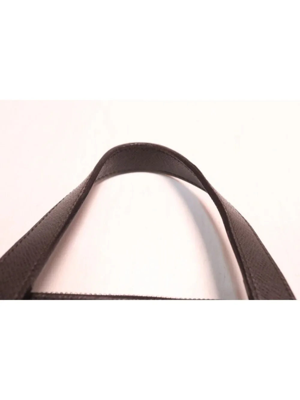 Louis Vuitton Taiga Igor Business Bag